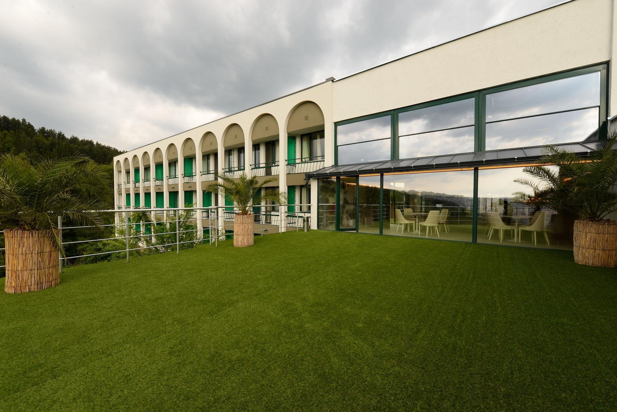 Park Hotel Raya Garden - Free Parking Veliko Tarnovo Exteriér fotografie